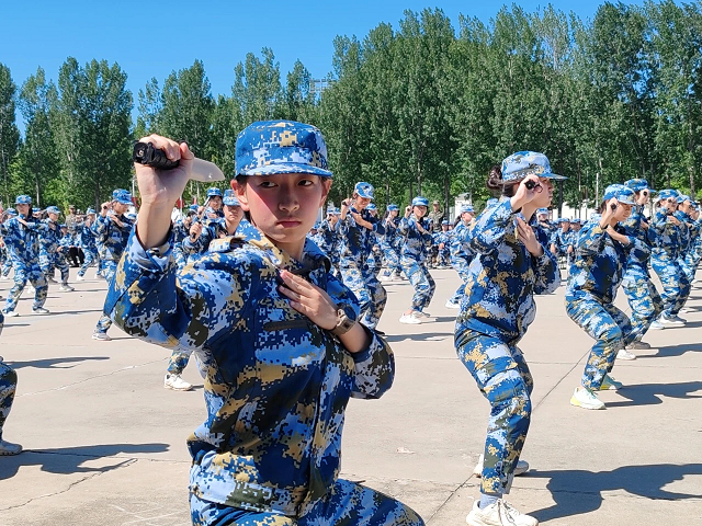 ������ѵ����